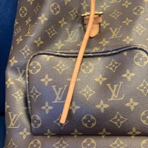 Meet your Posher, Simone